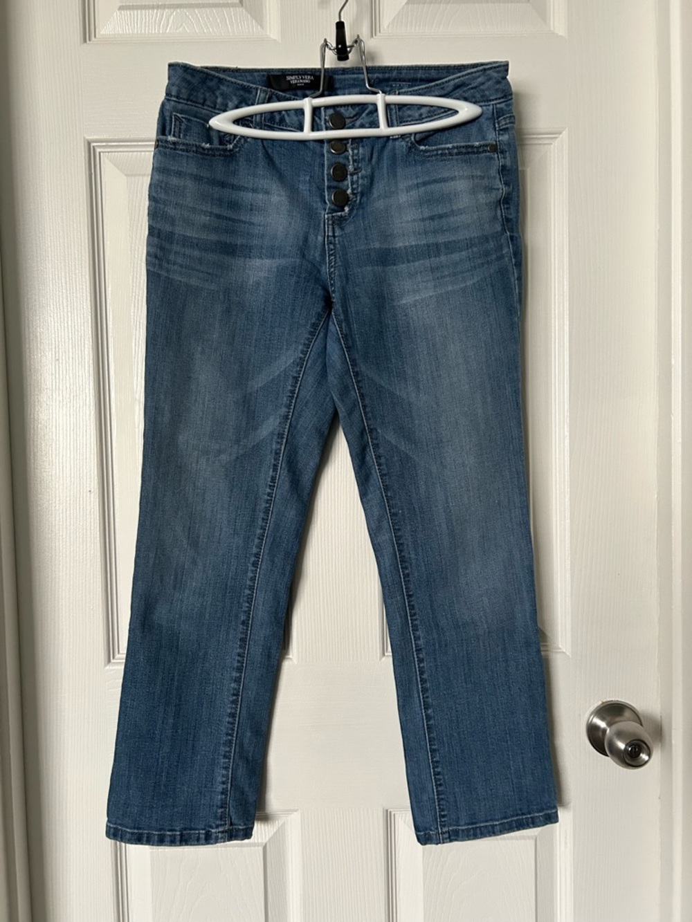 Vera Wang Straight Leg Jean Capri